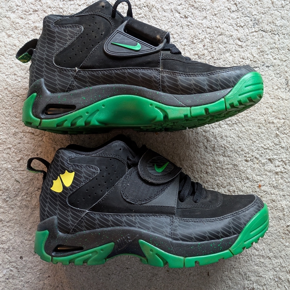 Nike Air Mission PRM 'Oregon Ducks' sneaker, Size 9.5 - Picture 2 of 8